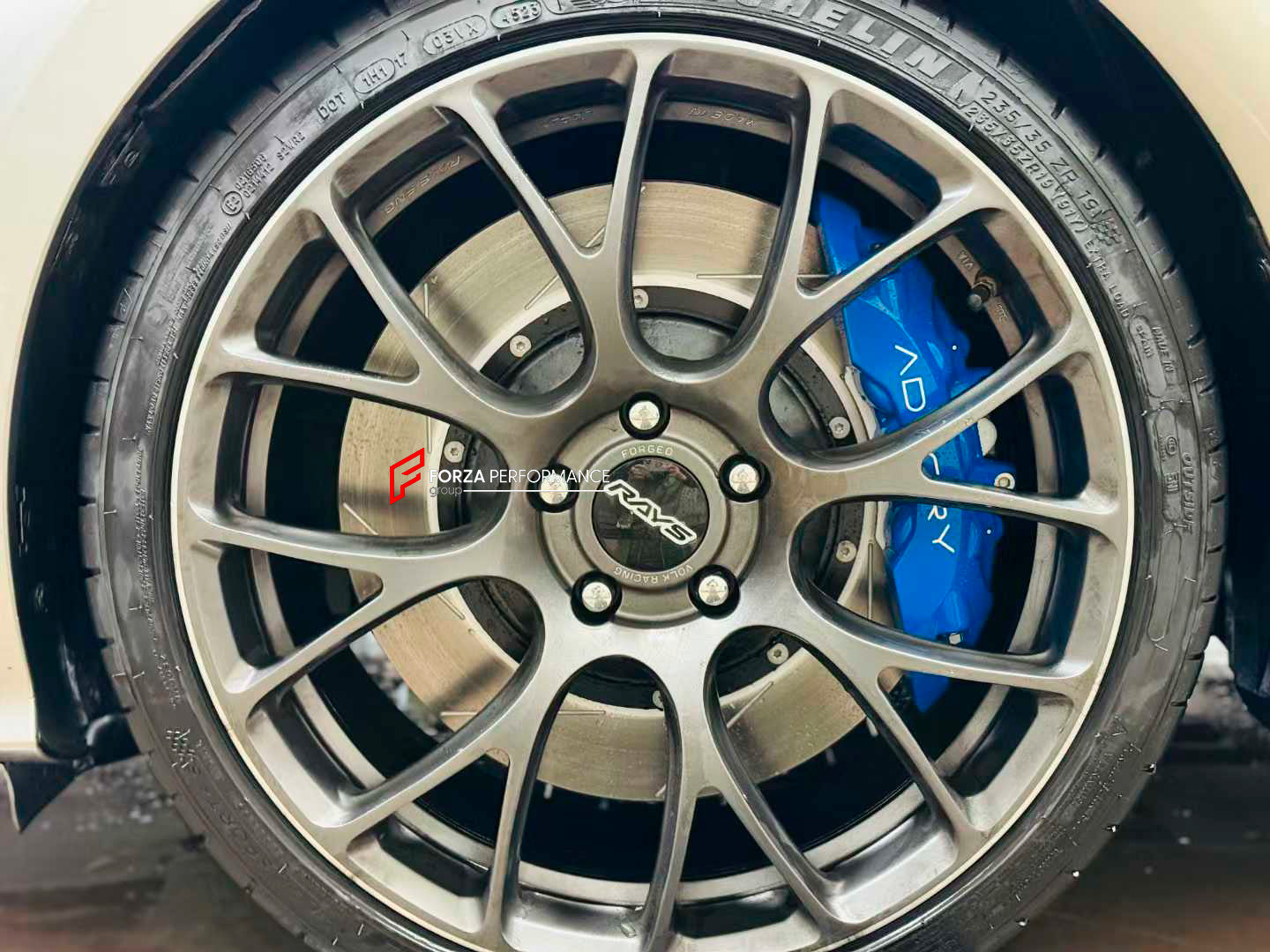 ADTORY X FORZA PERFORMANCE RACE BIG BRAKE KIT BBK for LEXUS IS250 XE30 2013 - 2016

ADTORY Brake Kits are engineered as bolt on upgrades that work with the factory master cylinder and ABS, delivering stronger, more repeatable stops with the pedal feel you want. Whether you cruise the city, carve canyons, or chase lap times.

Highlights

Track-ready, heat-resistant components.
Jewel-like caliper finish is incredibly durable and easy to clean
Pistons are calibrated to integrate smoothly with the Factory OEM m