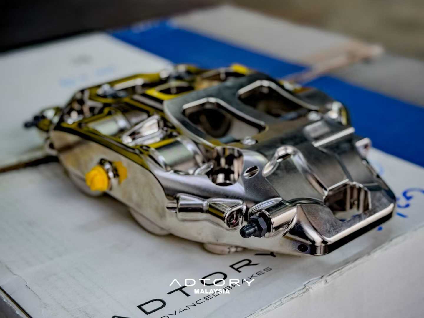 ADTORY X FORZA PERFORMANCE RACE BIG BRAKE KIT BBK for SUZUKI SWIFT SPORT ZC33S III A2L ZC ZD 2017+
ADTORY Brake Kits are engineered as bolt on upgrades that work with the factory master cylinder and ABS, delivering stronger, more repeatable stops with the pedal feel you want. Whether you cruise the city, carve canyons, or chase lap times.

Highlights

Track-ready, heat-resistant components.
Jewel-like caliper finish is incredibly durable and easy to clean
Pistons are calibrated to integrate smoothly with th