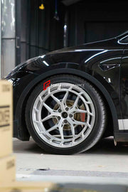 ADTORY X FORZA PERFORMANCE RACE BIG BRAKE KIT BBK for TESLA MODEL Y 2020 - 2024

ADTORY Brake Kits are engineered as bolt on upgrades that work with the factory master cylinder and ABS, delivering stronger, more repeatable stops with the pedal feel you want. Whether you cruise the city, carve canyons, or chase lap times.

Highlights

Track-ready, heat-resistant components.
Jewel-like caliper finish is incredibly durable and easy to clean
Pistons are calibrated to integrate smoothly with the Factory OEM mast