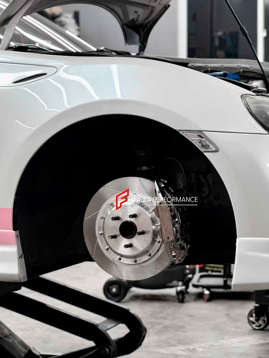 ADTORY X FORZA PERFORMANCE RACE BIG BRAKE KIT BBK for TOYOTA GT86 ZN6 2012 - 2020
ADTORY Brake Kits are engineered as bolt on upgrades that work with the factory master cylinder and ABS, delivering stronger, more repeatable stops with the pedal feel you want. Whether you cruise the city, carve canyons, or chase lap times.
Highlights
Track-ready, heat-resistant components.
Jewel-like caliper finish is incredibly durable and easy to clean
Pistons are calibrated to integrate smoothly with the Factory OEM ma