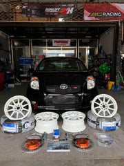 ADTORY X FORZA PERFORMANCE RACE BIG BRAKE KIT BBK for TOYOTA YARIS XP90 2005 - 2009

ADTORY Brake Kits are engineered as bolt on upgrades that work with the factory master cylinder and ABS, delivering stronger, more repeatable stops with the pedal feel you want. Whether you cruise the city, carve canyons, or chase lap times.

Highlights

Track-ready, heat-resistant components.
Jewel-like caliper finish is incredibly durable and easy to clean
Pistons are calibrated to integrate smoothly with the Factory OEM 