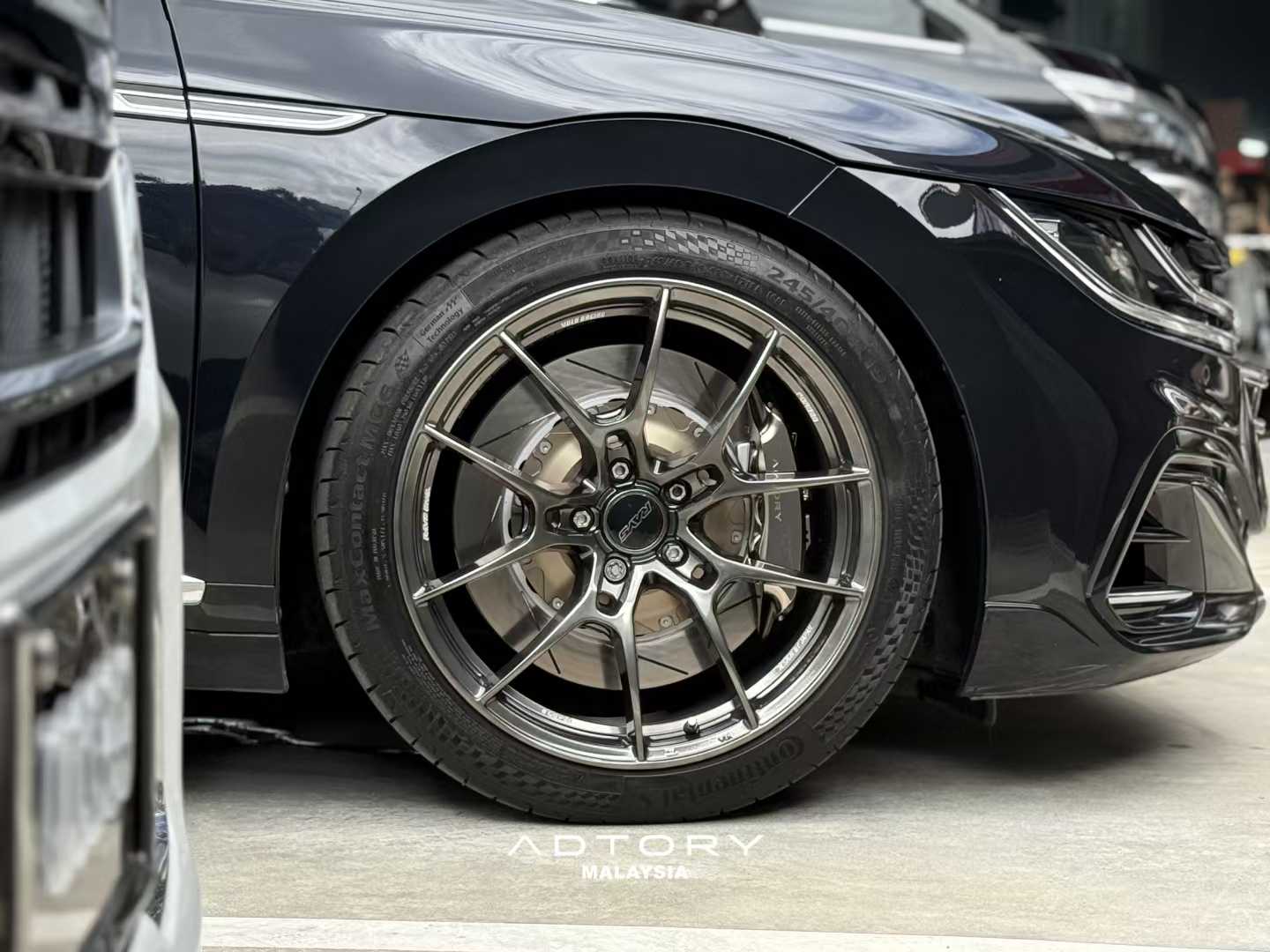 ADTORY X FORZA PERFORMANCE RACE BIG BRAKE KIT BBK for VOLKSWAGEN ARTEON 3H7 2017+

ADTORY Brake Kits are engineered as bolt on upgrades that work with the factory master cylinder and ABS, delivering stronger, more repeatable stops with the pedal feel you want. Whether you cruise the city, carve canyons, or chase lap times.

Highlights

Track-ready, heat-resistant components.
Jewel-like caliper finish is incredibly durable and easy to clean
Pistons are calibrated to integrate smoothly with the Factory OEM ma