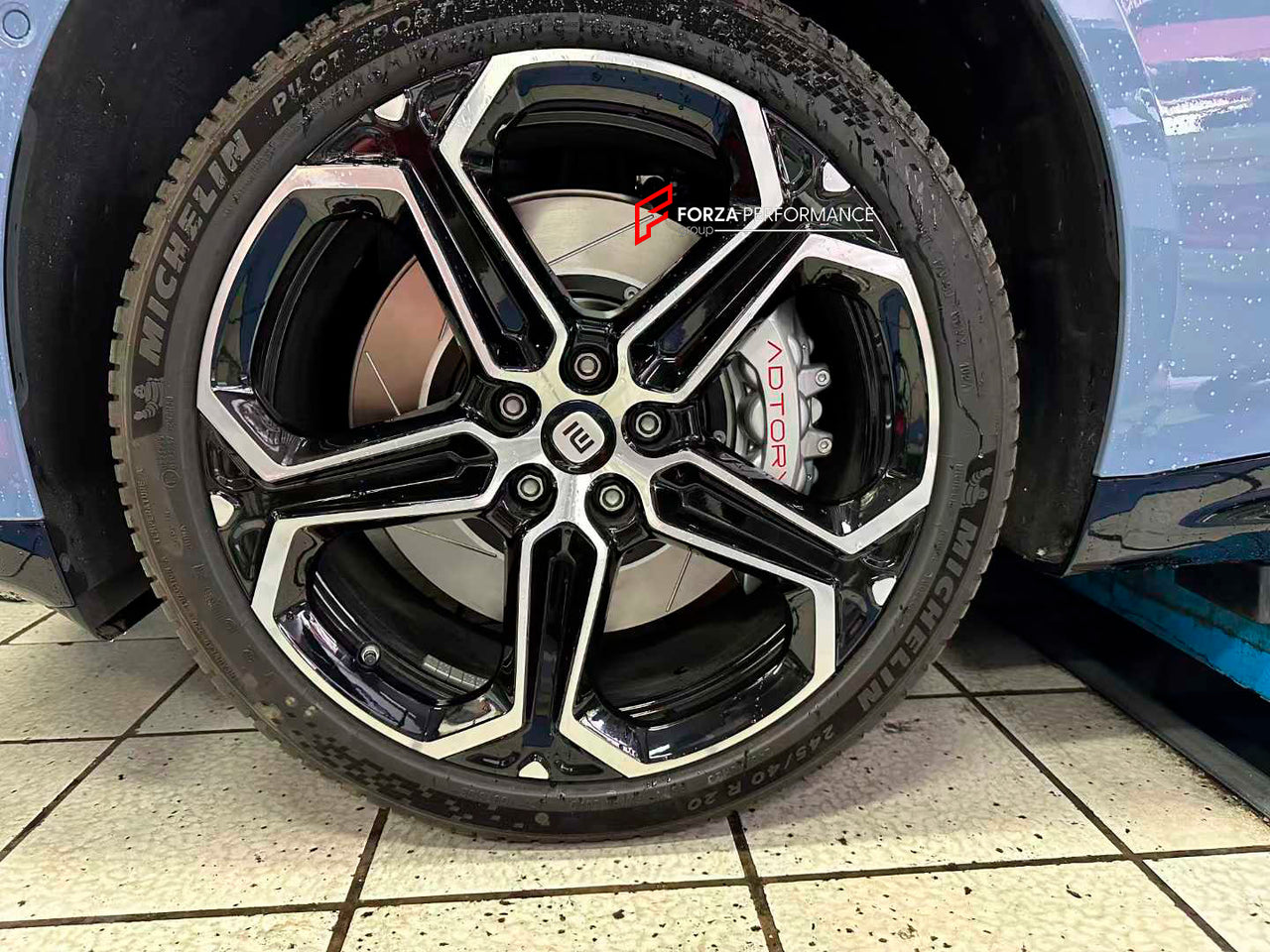 ADTORY X FORZA PERFORMANCE RACE BIG BRAKE KIT BBK for XIAOMI SU7 2024+

ADTORY Brake Kits are engineered as bolt on upgrades that work with the factory master cylinder and ABS, delivering stronger, more repeatable stops with the pedal feel you want. Whether you cruise the city, carve canyons, or chase lap times.

Highlights

Track-ready, heat-resistant components.
Jewel-like caliper finish is incredibly durable and easy to clean
Pistons are calibrated to integrate smoothly with the Factory OEM master cylind