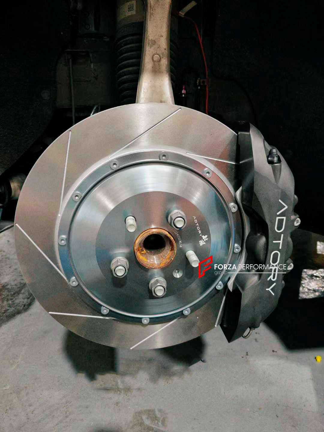 ADTORY X FORZA PERFORMANCE RACE BIG BRAKE KIT BBK for XPENG G9 2022+

ADTORY Brake Kits are engineered as bolt on upgrades that work with the factory master cylinder and ABS, delivering stronger, more repeatable stops with the pedal feel you want. Whether you cruise the city, carve canyons, or chase lap times.

Highlights

Track-ready, heat-resistant components.
Jewel-like caliper finish is incredibly durable and easy to clean
Pistons are calibrated to integrate smoothly with the Factory OEM master cylinder