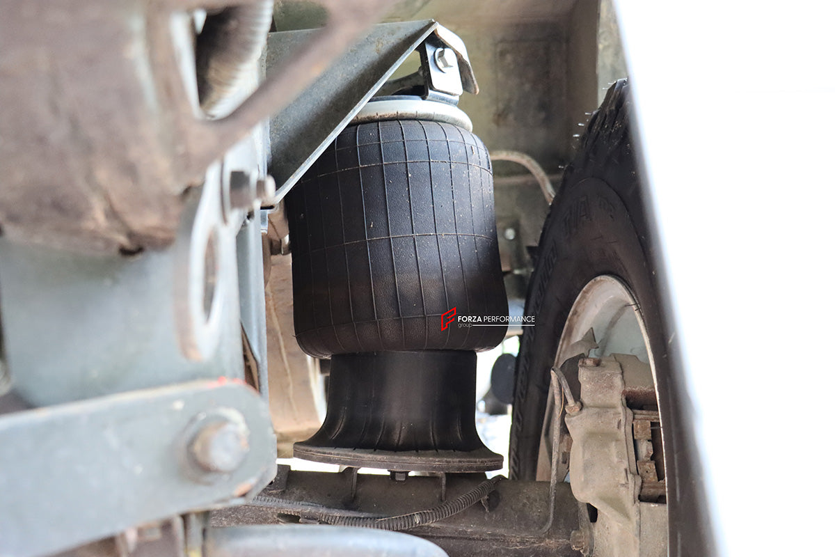 AIR SUSPENSION for LAND ROVER DEFENDER L316 1990 - 2016

Air suspension for cars offers a sophisticated and adaptable suspension system that utilizes compressed air to provide a smooth and comfortable ride. This innovative technology allows drivers to adjust the ride height, enhancing handling from your smartphone, and comfort making it ideal for various driving conditions and preferences.



Set includes:

Compressor
Accumulator
Height control valve
Air springs
Remote Controller



Note: This kit utilizes 