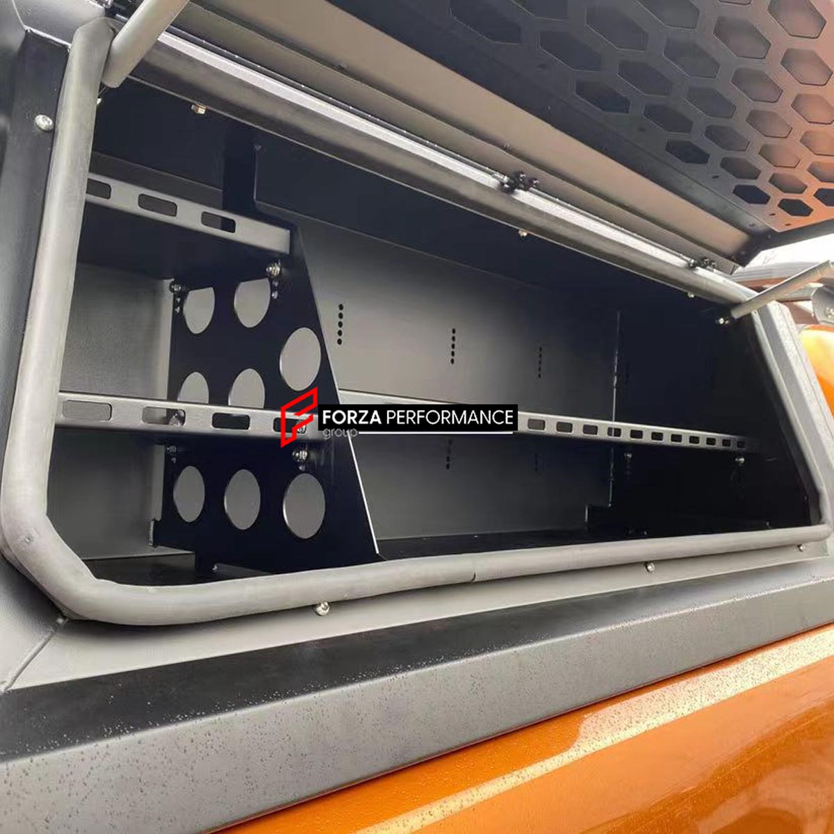 ALUMINIUM CANOPY SIDE TOOL BOX for CHEVROLET SILVERADO DODGE RAM 1500 FORD F-150 GMC SIERRA 1500 NISSAN TITAN TOYOTA TUNDRA Forza Performance Custom fit
Set includes:

Canopy Side Tool Box
Material: Aluminium

NOTE: Professional installation is required.