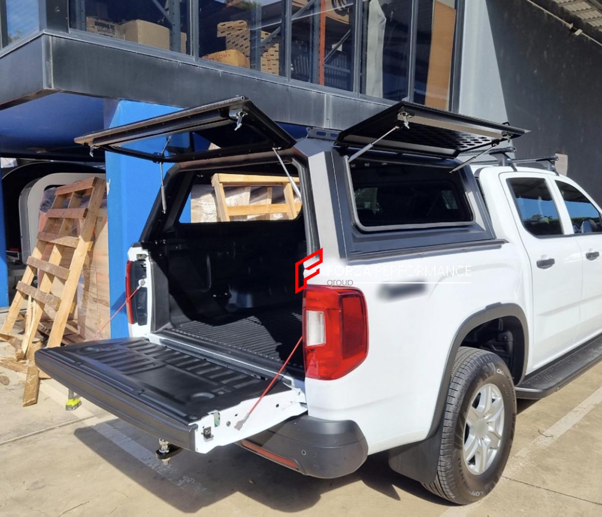 ALUMINIUM PICKUP CANOPY HARD TOP for VOLKSWAGEN AMAROK 2022+ Forza Performance Custom fit
Set includes:

Pickup Canopy Hard Top
Material: Aluminium

NOTE: Professional installation is required.