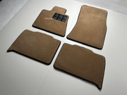 AUSTRALIAN WOOL FLOOR MATS for ROLLS ROYCE CULLINAN I II 2018+
Set includes:

Floor Mats
Material: Australian Wool