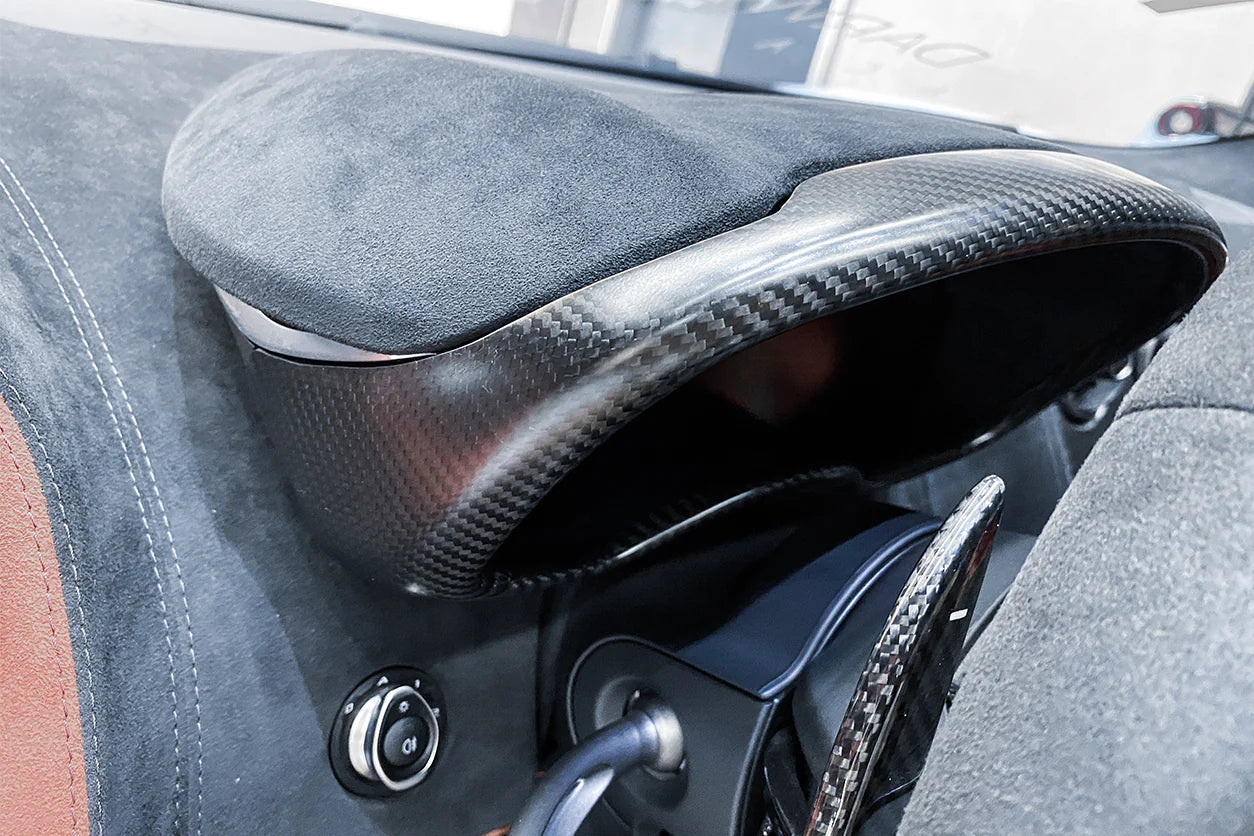 AUTHENTIC DARWINPRO DRY CARBON INSTRUMENT SURROUND PANEL COVER for MCLAREN 540C 570S 570GT 600LT 2015 - 2021
Set includes:

Instrument Surround Panel Cover
Material: Dry Carbon

NOTE: Professional installation is required