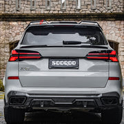 AUTHENTIC SOOQOO CARBON ROOF SPOILER for BMW X5 G05 2019+

Set includes:

Roof Spoiler

Material: Prepreg Carbon

Note: Professional installation is required
