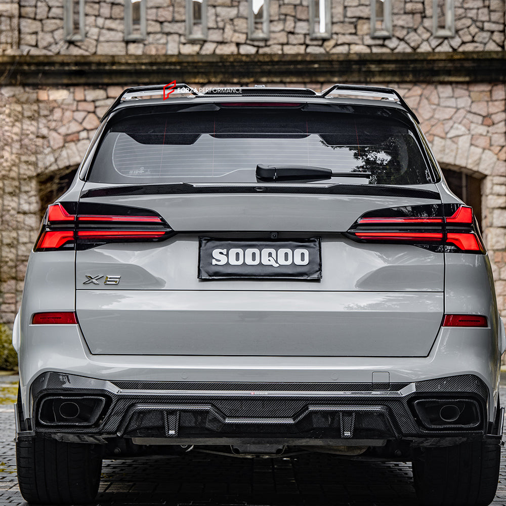 AUTHENTIC SOOQOO CARBON ROOF SPOILER for BMW X5 G05 2019+

Set includes:

Roof Spoiler

Material: Prepreg Carbon

Note: Professional installation is required
