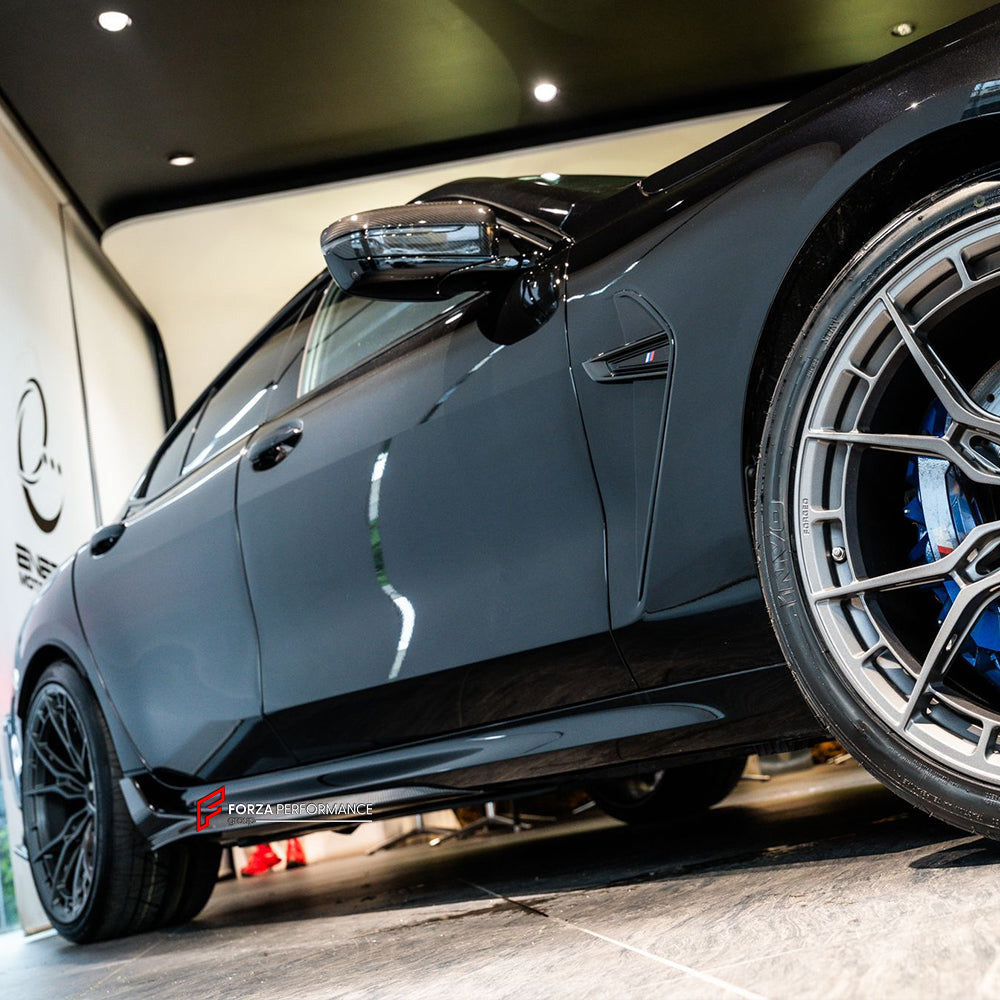 AUTHENTIC SOOQOO CARBON SIDE SKIRTS for BMW M8 F93 2019+ BMW 8 SERIES G16 2018+

Set includes:


Side Skirts

Material:&nbsp;Carbon&nbsp;

Note: Professional installation is required.