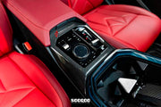 AUTHENTIC SOOQOO DRY CARBON 3 PIECE INTERIOR TRIM SET for BMW X3 G45 2024+
Set includes:

Dashboard Trim Cover
Center Console Panel
Gear Selector Surround
Material: Dry Carbon

NOTE: Professional installation is required.