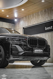 AUTHENTIC SOOQOO DRY CARBON FIBER FRONT GRILLE for BMW X7 G07 2019 - 2022
Set includes:

Front Grille
Material: Dry Carbon

NOTE: Professional installation is required.