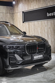 AUTHENTIC SOOQOO DRY CARBON FIBER FRONT GRILLE for BMW X7 G07 2019 - 2022
Set includes:

Front Grille
Material: Dry Carbon

NOTE: Professional installation is required.