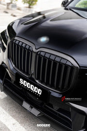 AUTHENTIC SOOQOO DRY CARBON FIBER FRONT GRILLE for BMW X7 G07 LCI 2023+
Set includes:

Front Grille
Material: Dry Carbon

NOTE: Professional installation is required.