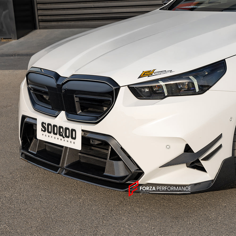 AUTHENTIC SOOQOO DRY CARBON FRONT BUMPER CENTER TRIM for BMW M5 G90 G99 2025+

Set includes:

Front Bumper Center Trim

Material: Prepreg Carbon

NOTE: Professional installation is required
