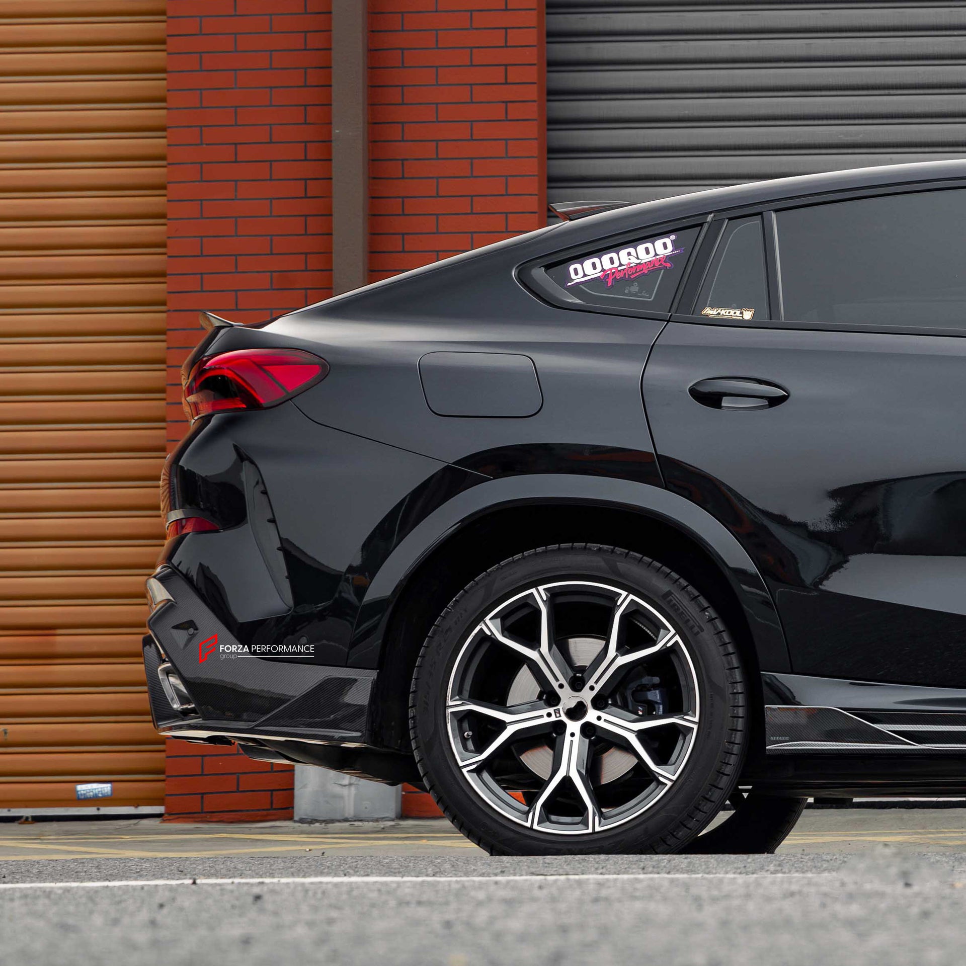 AUTHENTIC SOOQOO DRY CARBON REAR DIFFUSER with BRAKE LIGHTS for BMW X6 G06 2020+

Set includes:

Rear Diffuser

Material: Prepreg Carbon

Note: Professional installation is required
