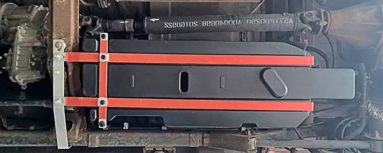 AUXILIARY FUEL GAS TANK for BAIC BJ40 2 2021+

Set includes:

Gas Fuel Tank
Fuel Pump
Installation Manual

Material: Steel

Tank Capacity: 70 litre (18.4 Gallon)

Note: Professional installation is required.
