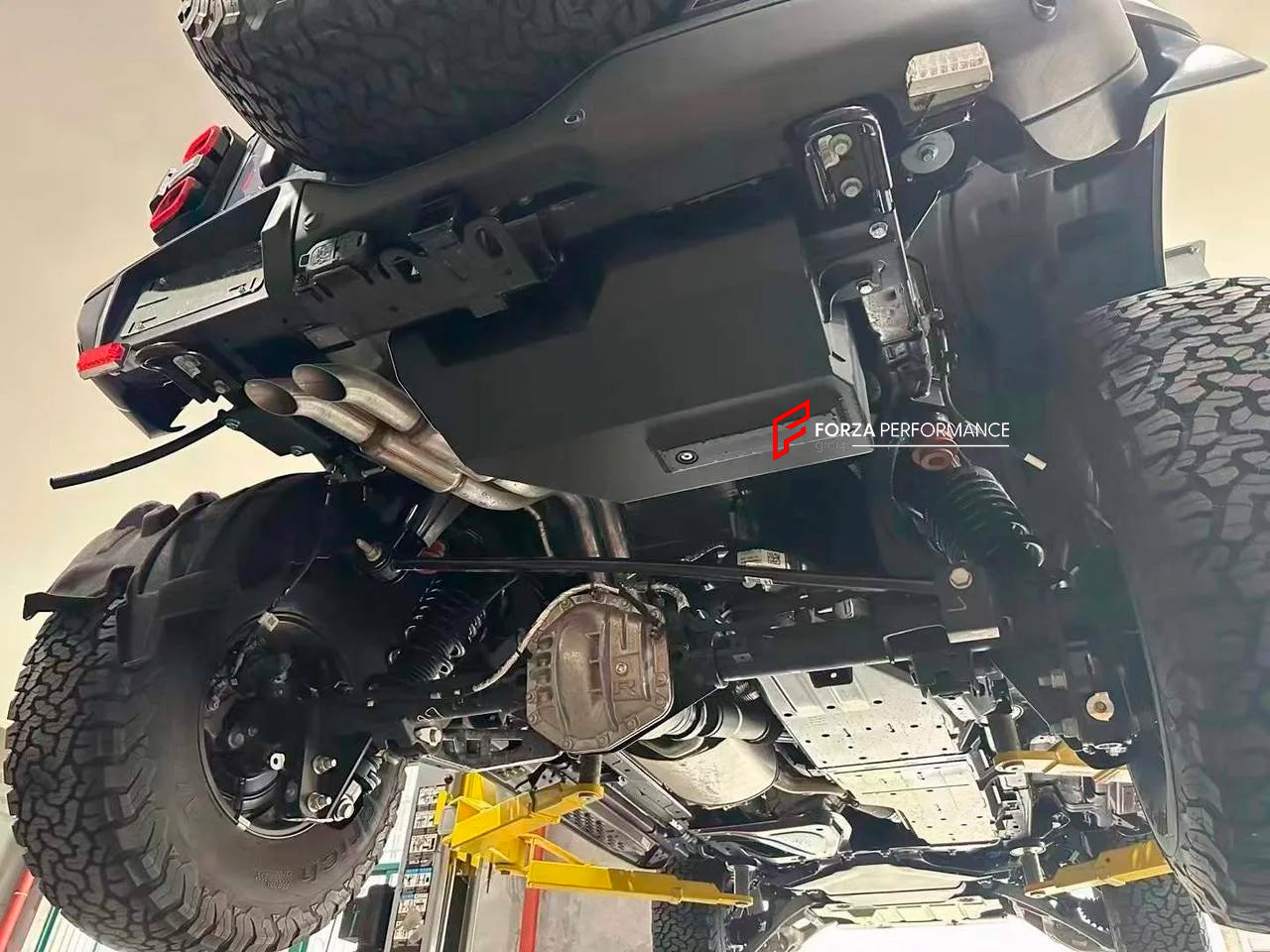 AUXILIARY FUEL GAS TANK for FORD BRONCO RAPTOR U725 2021+

Set includes:

Gas Fuel Tank
Fuel Pump
Installation Manual

Material: Steel

Tank Capacity: 70 litre (18.49 Gallon)

Note: Professional installation is required.

CONTACT US FOR PRICING