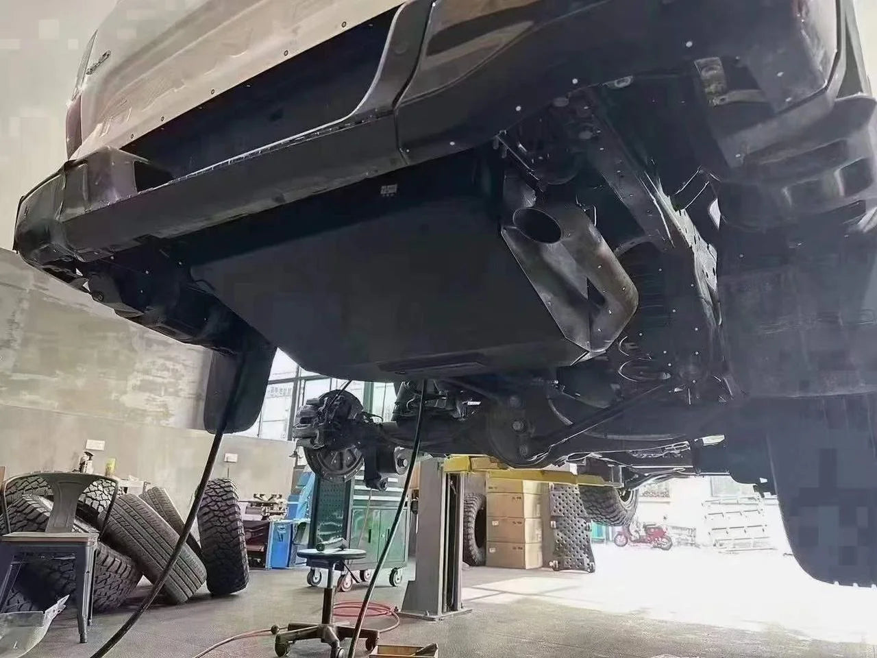 AUXILIARY FUEL GAS TANK for FORD RANGER

Set includes:

Gas Fuel Tank
Fuel Pump
Installation Manual

Material: Steel

Tank Capacity: 47 / 115 litre (30.3 /&nbsp; Gallon)

Note: Professional installation is required.

CONTACT US FOR PRICING