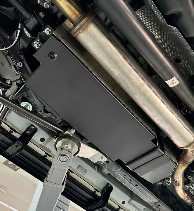 AUXILIARY FUEL GAS TANK for LEXUS GX550 2023+

Set includes:

Gas Fuel Tank
Fuel Pump
Installation Manual

Material: Steel

Tank Capacity: 60 litre (15.8 Gallon)

Note: Professional installation is required.