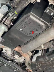AUXILIARY FUEL GAS TANK for LEXUS LX600 J300 2021+

Set includes:

Gas Fuel Tank
Fuel Pump
Installation Manual

Material: Steel

Tank Capacity: 62 litre (16.37 Gallon)

Note: Professional installation is required.