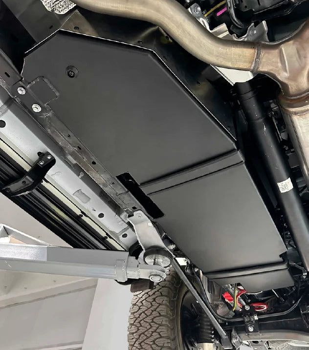 AUXILIARY FUEL GAS TANK for LEXUS LX600 J300 2021+

Set includes:

Gas Fuel Tank
Fuel Pump
Installation Manual

Material: Steel

Tank Capacity: 110 litre (29 Gallon)

Note: Professional installation is required.
