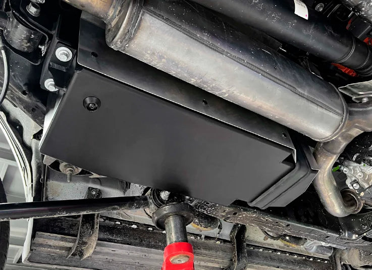 AUXILIARY FUEL GAS TANK for LEXUS LX700H 2021+

Set includes:

Gas Fuel Tank
Fuel Pump
Installation Manual
Replacement Gas / Fuel Tank 110 litre, 29 gallon (Optional)

Material: Steel

Tank Capacity: 54 litre (14.2 Gallon)

Note: Professional installation is required.