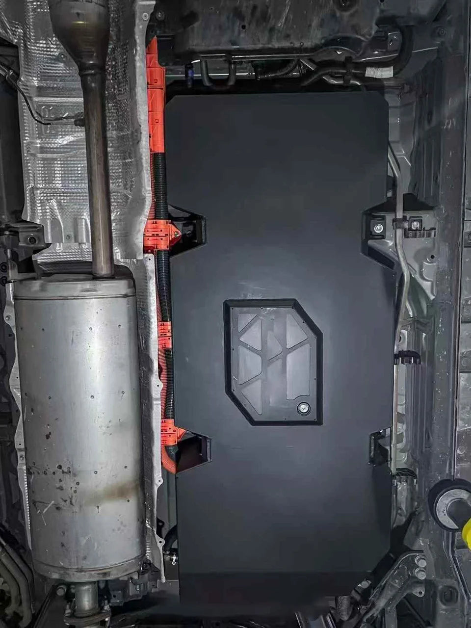AUXILIARY FUEL GAS TANK for TOYOTA ALPHARD AH40 2023+

Set includes:

Gas Fuel Tank
Fuel Pump
Installation Manual

Material: Steel

Tank Capacity: 86 litre (22.7 Gallon)

Note: Professional installation is required.