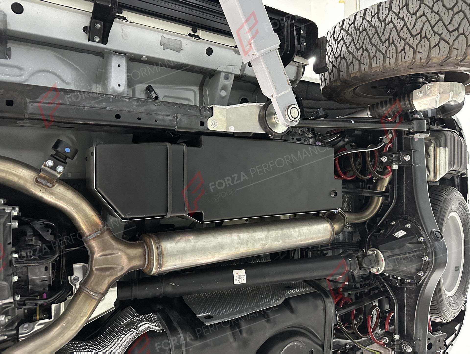AUXILIARY LONG RANGE FUEL TANK SYSTEM 54L (EXTRA 14 GAL) EXTENDED RANGE for TOYOTA LAND CRUISER LC300 4.0L PETROL 2021+