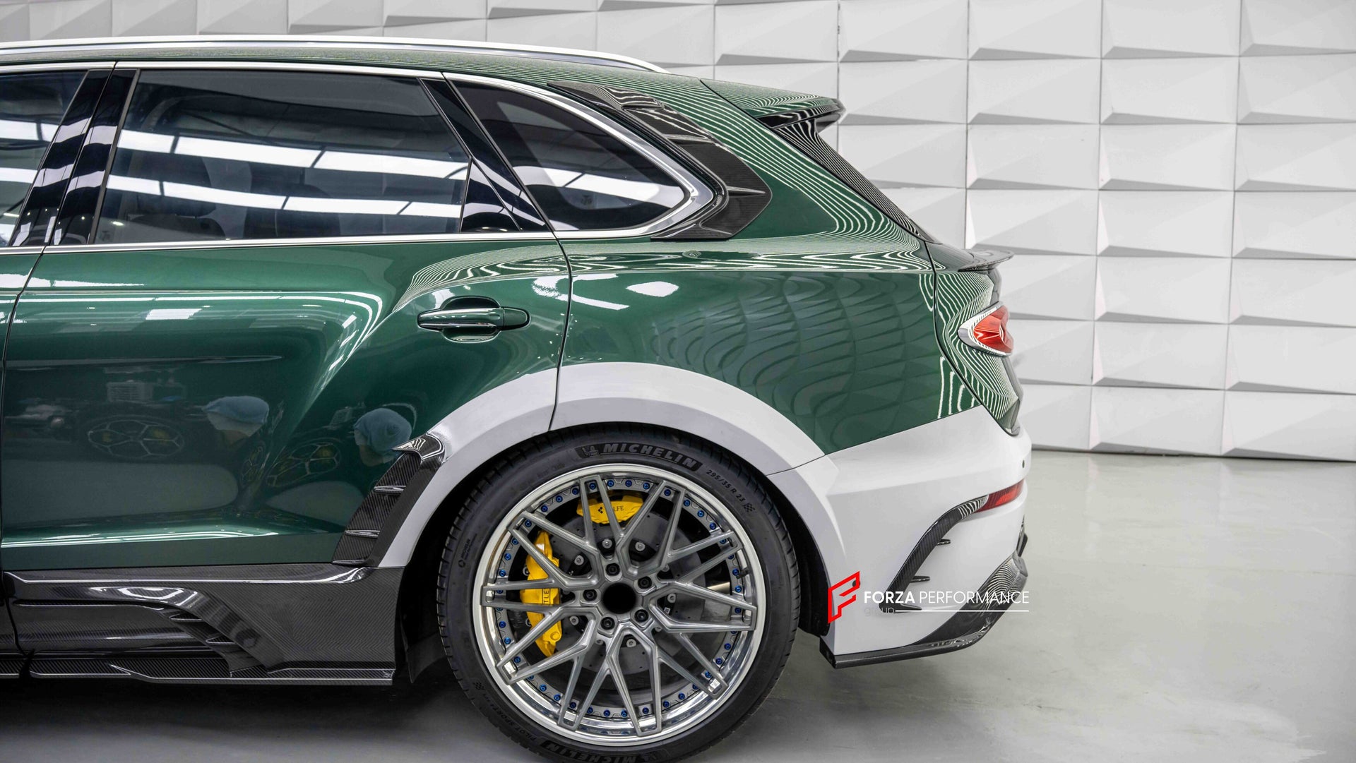 MANSORY STYLE WIDE BODY KIT FOR BENTLEY BENTAYGA W12 2020+