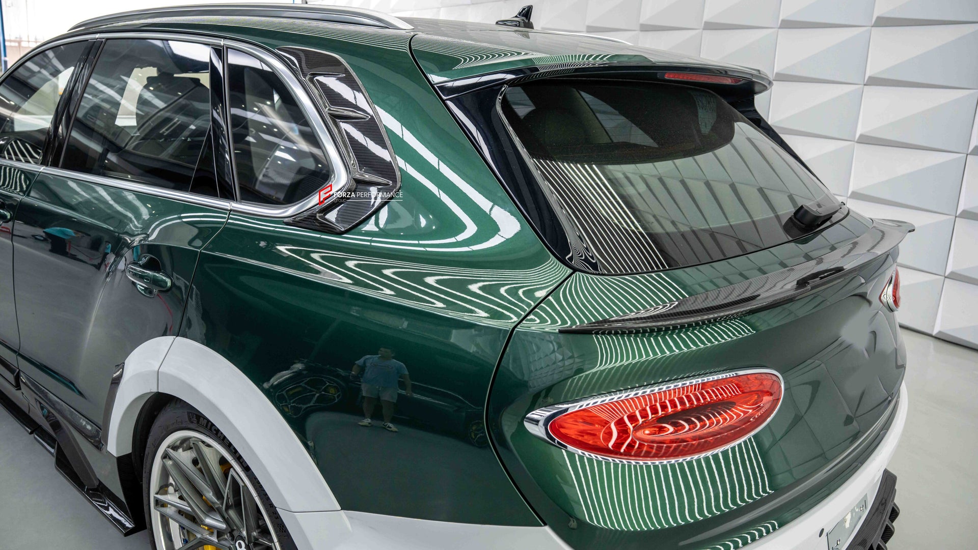 MANSORY STYLE WIDE BODY KIT FOR BENTLEY BENTAYGA W12 2020+
