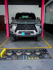 BIG BRAKE KIT for LEXUS GX550 2023+

Forza Performance Group offers various types of big brake kits, all types of aftermarket brake calipers, as well as genuine original brands of all types, such as AP Racing, Brembo, Akebono, AMG, M Performance, Audi, Porsche, Lamborghini, Toyota TRD, etc.

Current set includes:

2x Authentic AP Racing CP9040 6 Pot Front Brake Calipers
2x Authentic AP Racing CP9202 4 pot Rear Brake Calipers

2x Electric Parking Brake
2x Front Brake Discs 355 mm

2x Rear Brake Discs 355 mm
