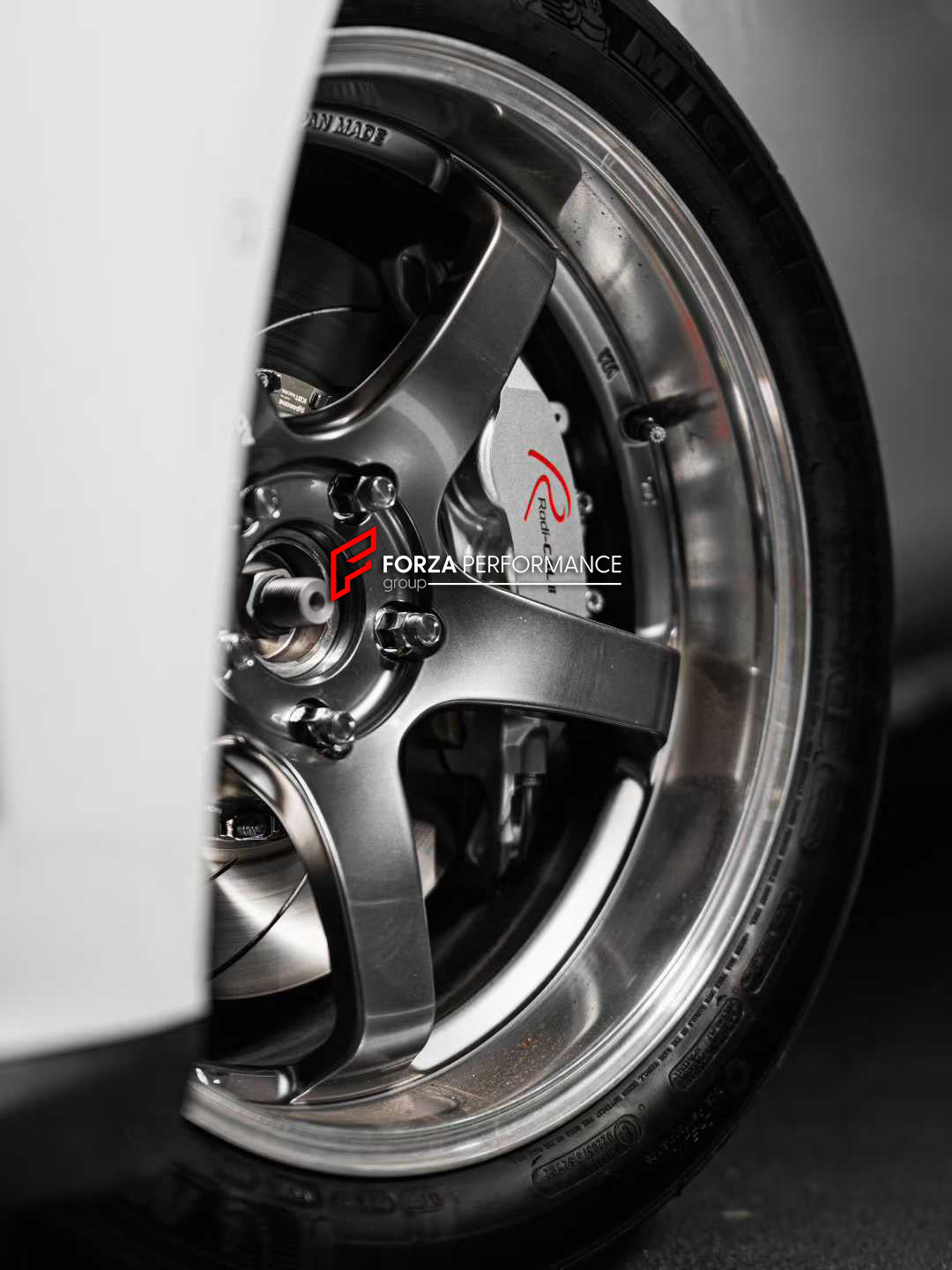 BIG BRAKE KIT BBK for NIO ET5T 2023+

Forza Performance Group offers various types of big brake kits, all types of aftermarket brake calipers, as well as genuine original brands of all types, such as AP Racing, Brembo, Akebono, AMG, M Performance, Audi, Porsche, Lamborghini, Toyota TRD, etc.

Current set includes:

2x Authentic AP Racing CP9562 6 Pot Front Brake Calipers

2x Front Brake Discs 380 mm

2x Brake Caliper Adapters
2x Brake Pads


PLEASE INCLUDE YOUR VIN, MODEL AND YEAR WHEN PURCHASING.