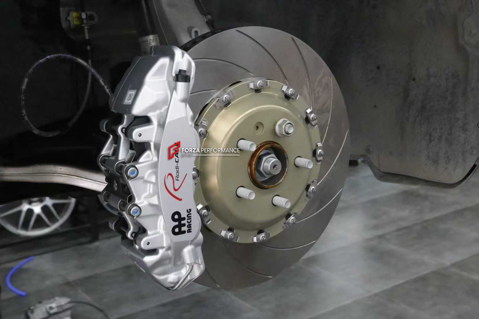 BIG BRAKE KIT BBK for TESLA MODEL Y JUNIPER 2025+

Forza Performance Group offers various types of big brake kits, all types of aftermarket brake calipers, as well as genuine original brands of all types, such as AP Racing, Brembo, Akebono, AMG, M Performance, Audi, Porsche, Lamborghini, Toyota TRD, etc.

Current set includes:

2x Authentic AP Racing CP9560 6 Pot Front Brake Calipers

2x Front Brake Discs 390 mm

2x Rear Brake Discs 370 mm
2x Brake Caliper Adapters
2x Brake Pads


PLEASE INCLUDE YOUR VIN, M