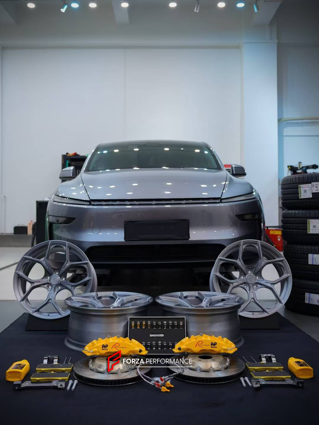 BIG BRAKE KIT BBK for TESLA MODEL Y JUNIPER 2025+

Forza Performance Group offers various types of big brake kits, all types of aftermarket brake calipers, as well as genuine original brands of all types, such as AP Racing, Brembo, Akebono, AMG, M Performance, Audi, Porsche, Lamborghini, Toyota TRD, etc.

Current set includes:

2x Authentic AP Racing CP9561 6 Pot Front Brake Calipers

2x Front Brake Discs 390 mm

2x Brake Caliper Adapters
2x Brake Pads


PLEASE INCLUDE YOUR VIN, MODEL AND YEAR WHEN PURCHASI