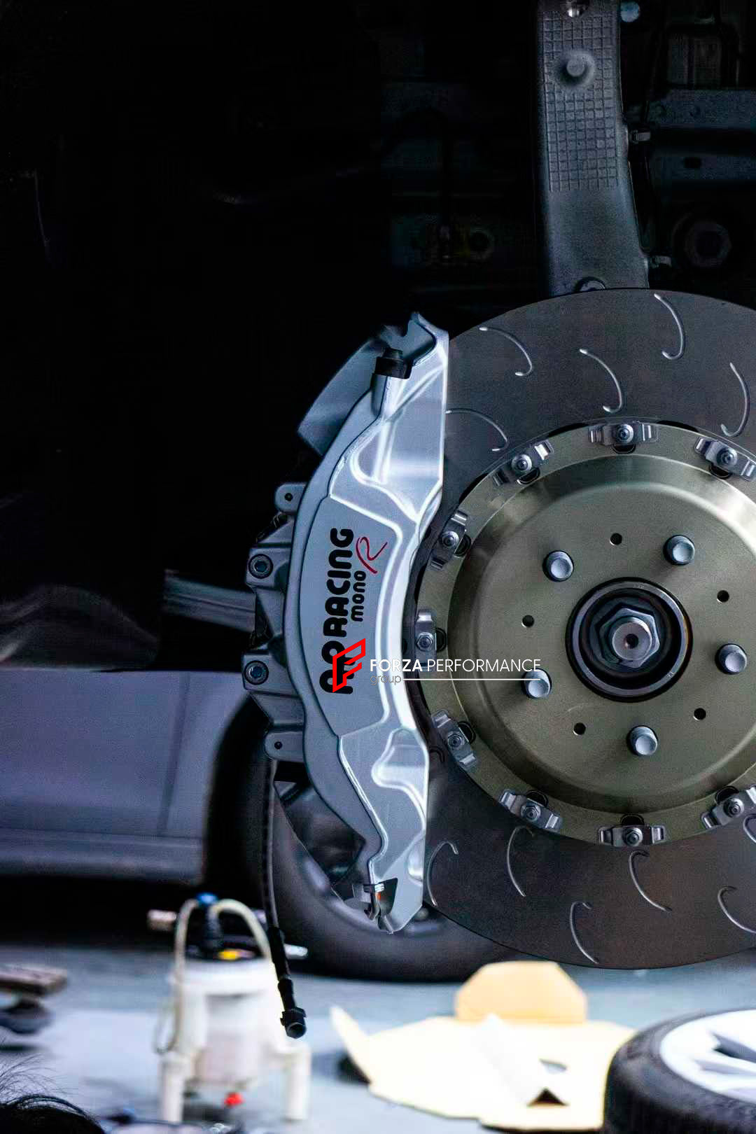 BIG BRAKE KIT BBK for TESLA MODEL Y JUNIPER 2025+

Forza Performance Group offers various types of big brake kits, all types of aftermarket brake calipers, as well as genuine original brands of all types, such as AP Racing, Brembo, Akebono, AMG, M Performance, Audi, Porsche, Lamborghini, Toyota TRD, etc.

Current set includes:

2x Authentic AP Racing CP9571 6 Pot Front Brake Calipers

2x Front Brake Discs 390 mm

2x Brake Caliper Adapters
2x Brake Pads


PLEASE INCLUDE YOUR VIN, MODEL AND YEAR WHEN PURCHASI