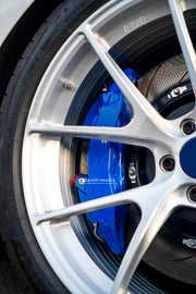 BIG BRAKE KIT for BMW 5 SERIES 530Li G60 2023+

Forza Performance Group offers various types of big brake kits, all types of aftermarket brake calipers, as well as genuine original brands of all types, such as AP Racing, Brembo, Akebono, AMG, M Performance, Audi, Porsche, Lamborghini, Toyota TRD, etc.

Current set includes:

2x 8 pot Front Brake Calipers
2x 4 pot Rear Brake Calipers with EPB

2x Front Brake Discs 400 mm

2x Rear Brake Discs 400 mm

4x Brake Caliper Adapters
4x Brake Pads


PLEASE INCLUDE YO