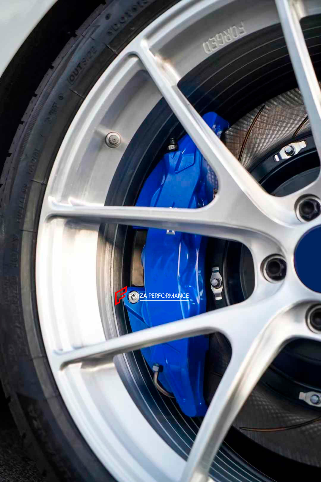 BIG BRAKE KIT for BMW 5 SERIES 530Li G60 2023+

Forza Performance Group offers various types of big brake kits, all types of aftermarket brake calipers, as well as genuine original brands of all types, such as AP Racing, Brembo, Akebono, AMG, M Performance, Audi, Porsche, Lamborghini, Toyota TRD, etc.

Current set includes:

2x 8 pot Front Brake Calipers
2x 4 pot Rear Brake Calipers with EPB

2x Front Brake Discs 400 mm

2x Rear Brake Discs 400 mm

4x Brake Caliper Adapters
4x Brake Pads


PLEASE INCLUDE YO