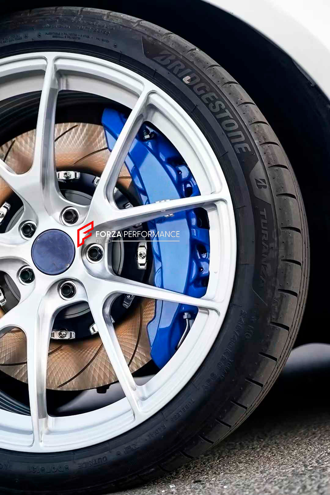 BIG BRAKE KIT for BMW 5 SERIES 530Li G60 2023+

Forza Performance Group offers various types of big brake kits, all types of aftermarket brake calipers, as well as genuine original brands of all types, such as AP Racing, Brembo, Akebono, AMG, M Performance, Audi, Porsche, Lamborghini, Toyota TRD, etc.

Current set includes:

2x 8 pot Front Brake Calipers
2x 4 pot Rear Brake Calipers with EPB

2x Front Brake Discs 400 mm

2x Rear Brake Discs 400 mm

4x Brake Caliper Adapters
4x Brake Pads


PLEASE INCLUDE YO