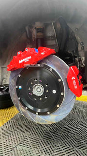 BIG BRAKE KIT for BMW M2 G87 FACELIFT 2024+

Forza Performance Group offers various types of big brake kits, all types of aftermarket brake calipers, as well as genuine original brands of all types, such as AP Racing, Brembo, Akebono, AMG, M Performance, Audi, Porsche, Lamborghini, Toyota TRD, etc.

Current set includes:

2x Authentic AP Racing CP9570 6 pot Front Brake Calipers
2x Authentic AP Racing CP9582 4 pot Rear Brake Calipers with EPB

2x Front Brake Discs 390 mm

2x Rear Brake Discs 380 mm

4x Brake