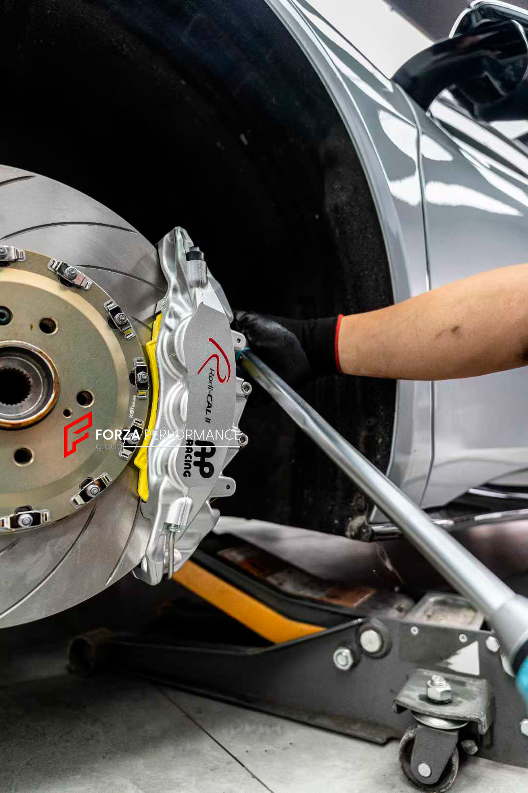 BIG BRAKE KIT for LOTUS EMIRA 2022+

Forza Performance Group offers various types of big brake kits, all types of aftermarket brake calipers, as well as genuine original brands of all types, such as AP Racing, Brembo, Akebono, AMG, M Performance, Audi, Porsche, Lamborghini, Toyota TRD, etc.

Current set includes:

2x Authentic AP Racing AP9561 Front Brake Calipers

2x Front Brake Discs 380 mm

2x Brake Caliper Adapters
2x Brake Pads