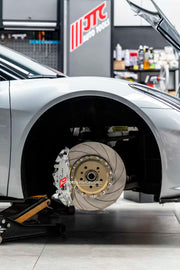 BIG BRAKE KIT for LOTUS EMIRA 2022+

Forza Performance Group offers various types of big brake kits, all types of aftermarket brake calipers, as well as genuine original brands of all types, such as AP Racing, Brembo, Akebono, AMG, M Performance, Audi, Porsche, Lamborghini, Toyota TRD, etc.

Current set includes:

2x Authentic AP Racing AP9561 Front Brake Calipers

2x Front Brake Discs 380 mm

2x Brake Caliper Adapters
2x Brake Pads