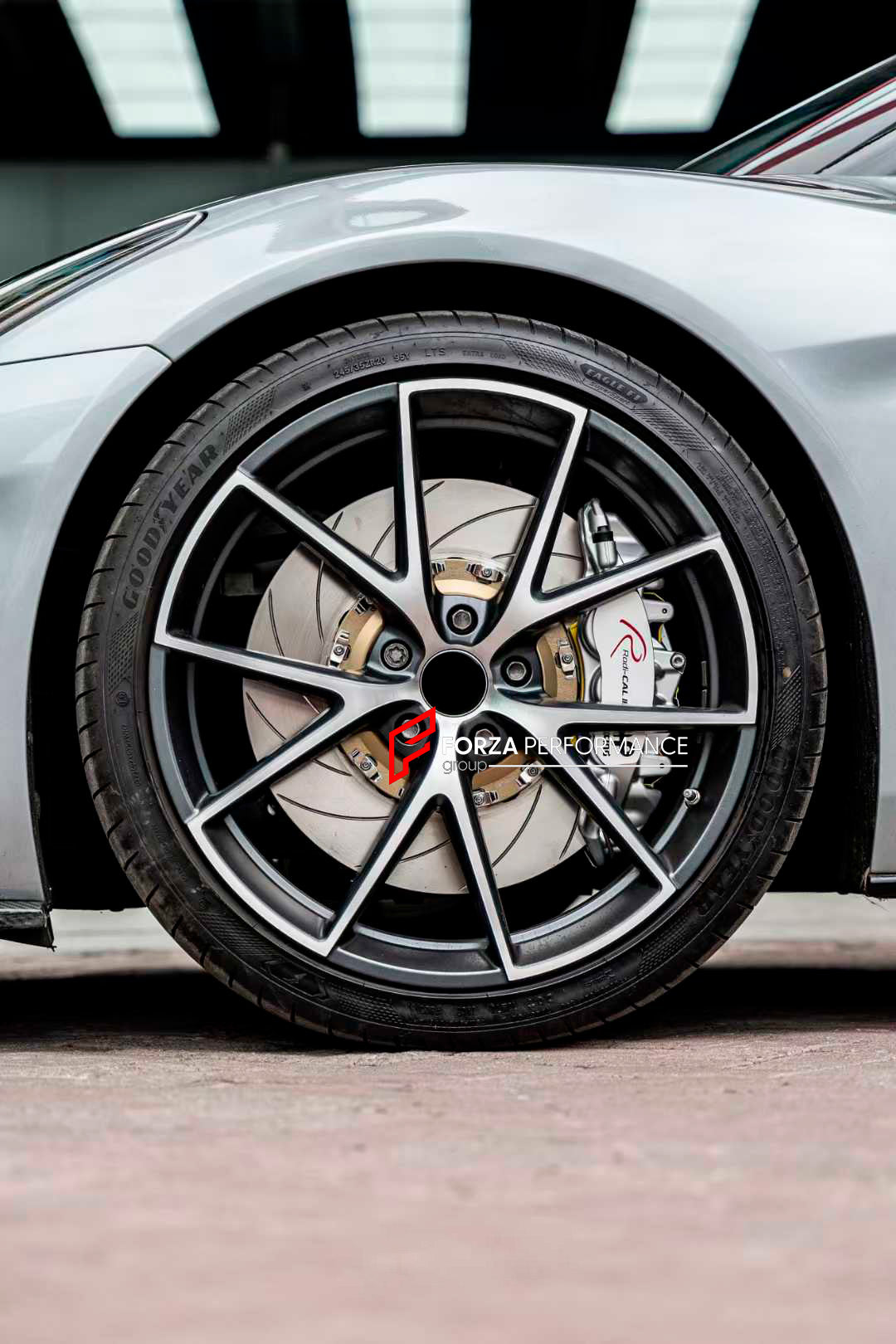 BIG BRAKE KIT for LOTUS EMIRA 2022+

Forza Performance Group offers various types of big brake kits, all types of aftermarket brake calipers, as well as genuine original brands of all types, such as AP Racing, Brembo, Akebono, AMG, M Performance, Audi, Porsche, Lamborghini, Toyota TRD, etc.

Current set includes:

2x Authentic AP Racing AP9561 Front Brake Calipers

2x Front Brake Discs 380 mm

2x Brake Caliper Adapters
2x Brake Pads