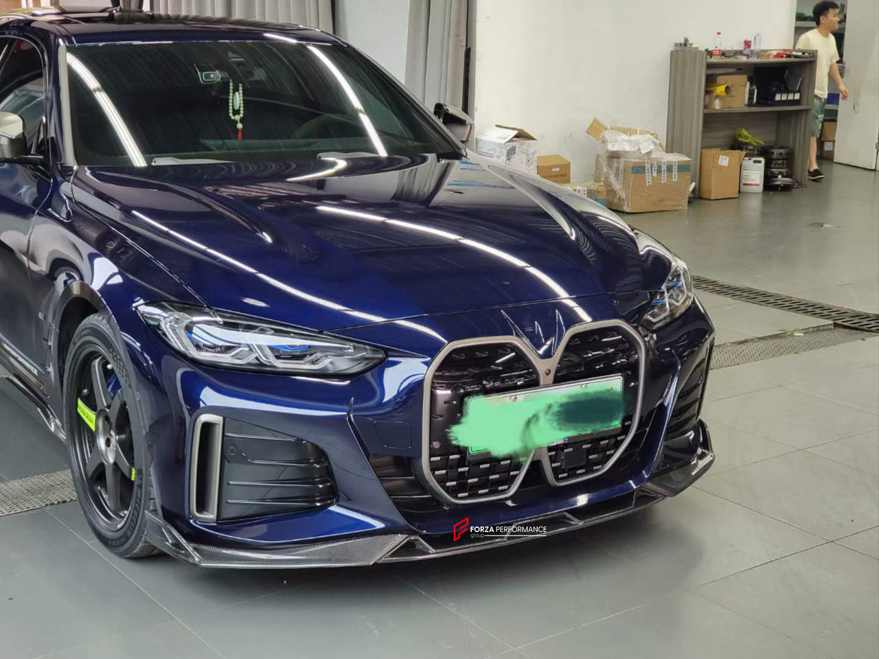 DRY CARBON BODY KIT FOR BMW 4-SERIES G26

Set includes:

Front Lip
Front Canards
Side Skirts

Material: Dry carbon

NOTE:Professional installation is required