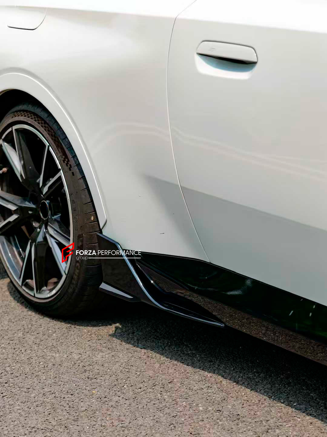 BODY KIT for BMW 2 SERIES G42 2021 - 2024

Set includes:


Front Lip
Front Canards
Side Skirts
Rear Spoiler
Rear Diffuser

Material: Plastic

Note: Professional installation is required.

Contact us for pricing.