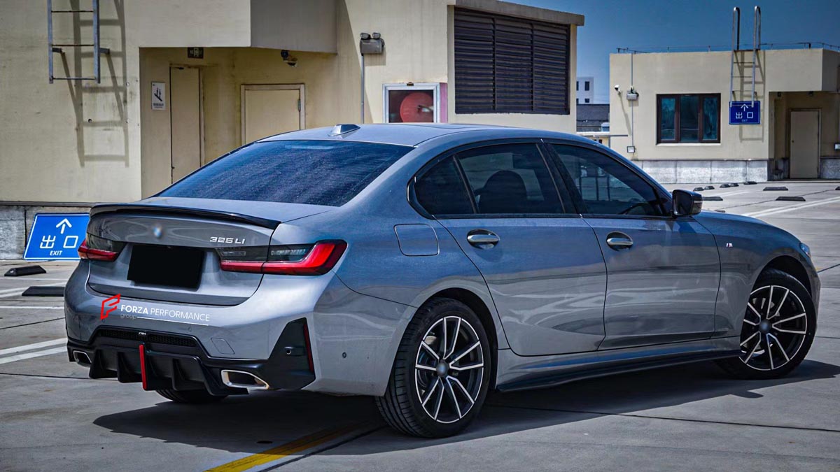 Body Kit for BMW 3 SERIES VII G20 G28 LCI 2023+
Set includes:

Front Lip
Front Bumper
Mirror Housing
Roof Spoiler
Spoiler
Material: Plastic (PP)

NOTE: Professional installation is required.