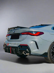 Body Kit for BMW 4 SERIES G22 2020+
Set includes:

Front Lip
Side Skirts
Diffuser
Roof Spoiler
Spoiler
Material: Plastic (PP)

NOTE: Professional installation is required.
