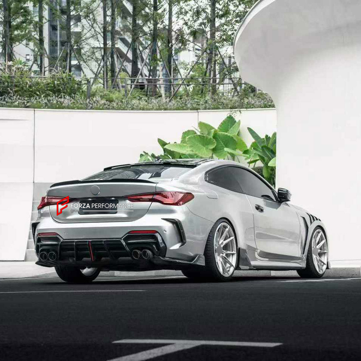 BODY KIT for BMW 4 SERIES G22 2020+

Set includes:
Front Lip
Rear Bumper Fins
Rear Diffuser

Material: Plastic

NOTE: Professional installation is required.